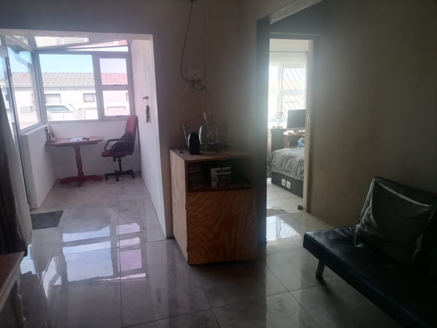 5 Bedroom Property for Sale in Lotus River Western Cape
